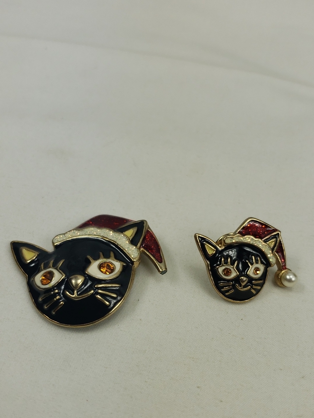 Betsey Johnson Christmas Cat Brooch and Pin with Red Stocking Cap